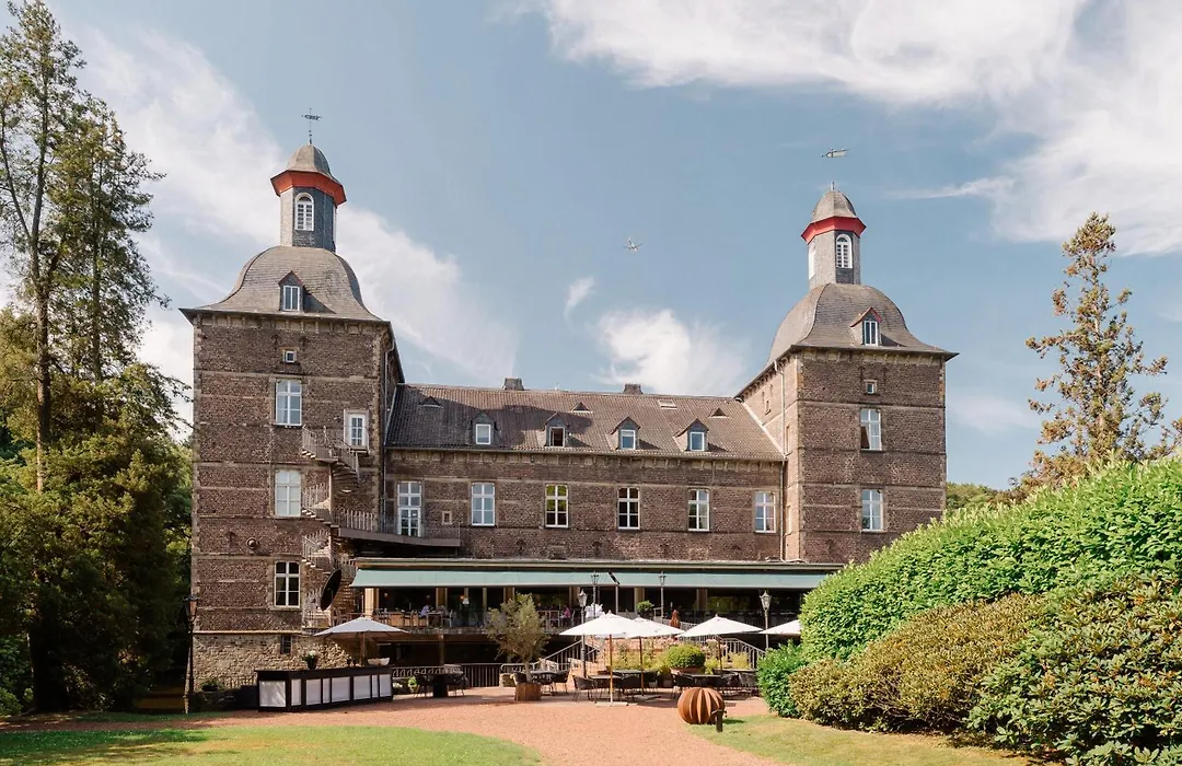 Schlosshotel Hugenpoet-1